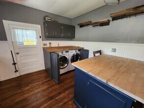 1208 NY-9G in Hyde Park, NY - Building Photo - Building Photo