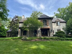 8820 Burning Tree Rd in Bethesda, MD - Building Photo