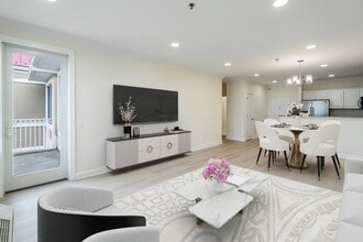 30 Constitution Way in Jersey City, NJ - Building Photo - Building Photo