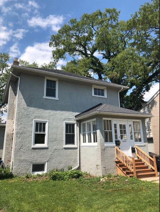 2640 Green Bay Rd in Evanston, IL - Building Photo