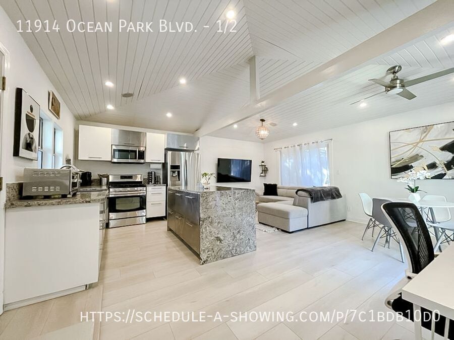 11914 Ocean Park Blvd in Los Angeles, CA - Building Photo