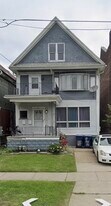 690 E Utica St, Unit 690 Upper in Buffalo, NY - Building Photo