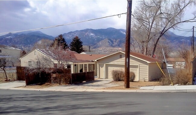 property at 1502 W St Vrain St