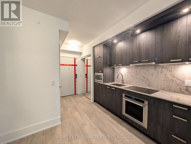 115 Denison Ave in Toronto, ON - Building Photo - Building Photo