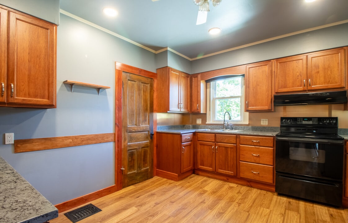 265 Duffield Ave in Galesburg, IL - Building Photo