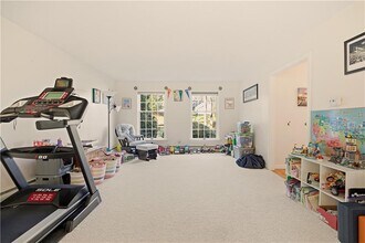 141 Laurel Ridge Ln in North Kingstown, RI - Building Photo - Building Photo