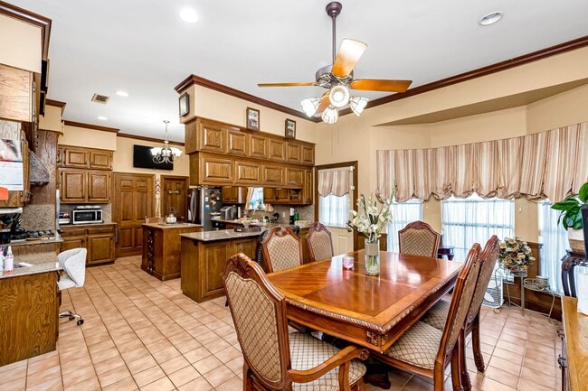 1022 Wooddale Blvd in Baton Rouge, LA - Building Photo - Building Photo