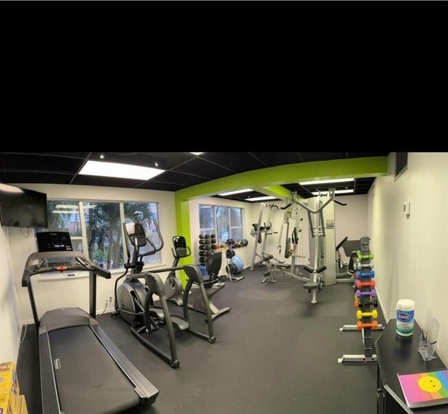 4117 Bougainvilla Dr, Unit 412 in Lauderdale-by-the-Sea, FL - Building Photo - Building Photo