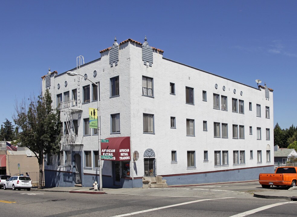 2240-2242 Macarthur Blvd in Oakland, CA - Building Photo
