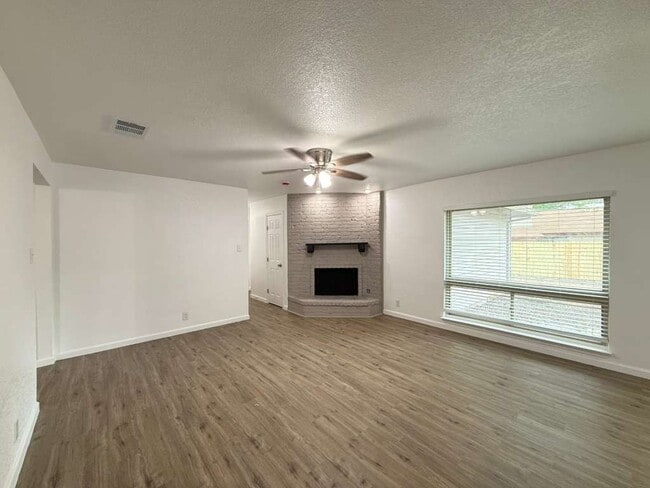 7506 Fairington Dr in San Antonio, TX - Building Photo - Building Photo