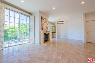458 N Oakhurst Dr in Beverly Hills, CA - Building Photo - Building Photo