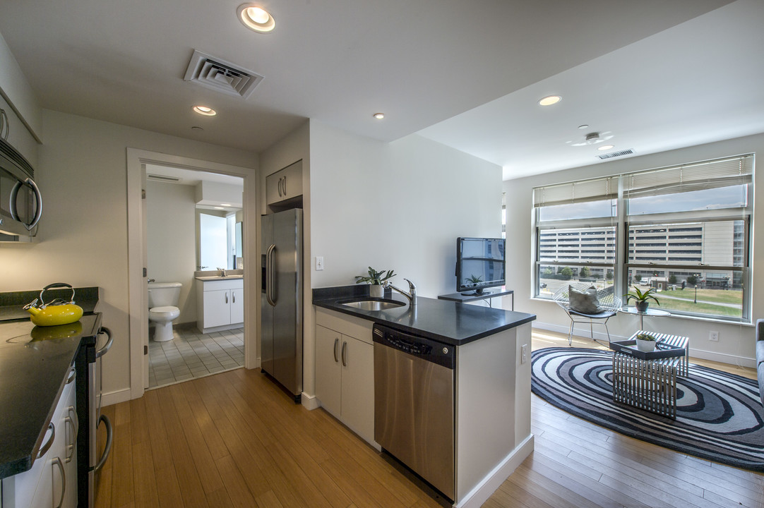 Albany Street Apartments, 601 in Boston, MA - Building Photo