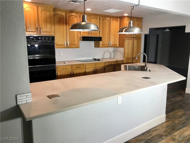 property at 604 Bonita Ave