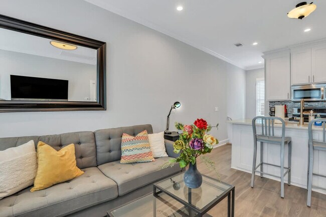 property at 306 W Gaston St