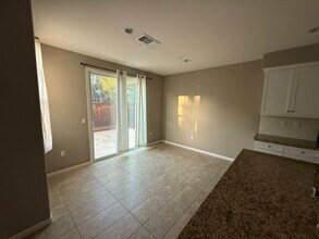 305 MacArthur Way in Brentwood, CA - Building Photo - Building Photo