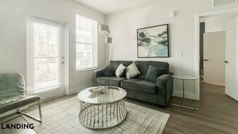 4950 W Prescott St, Unit 5107 in Tampa, FL - Building Photo