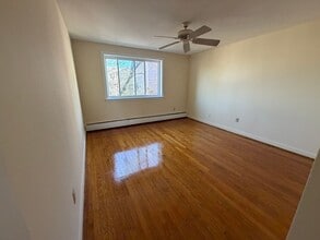 132-134-134 Adelaide St in Hartford, CT - Building Photo - Building Photo