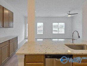6139 Taramore Ln NW, Unit 2H in Huntsville, AL - Building Photo - Building Photo