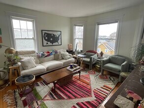 79 Clarendon Ave, Unit 3 in Somerville, MA - Building Photo - Building Photo