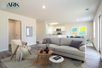 236 Wadsworth Rd in Spartanburg, SC - Foto de edificio - Building Photo