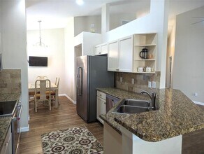 4115 63rd Terrace E in Sarasota, FL - Building Photo - Building Photo