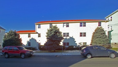 120 Orange St in Fall River, MA - Foto de edificio - Building Photo