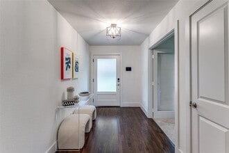 6811 Huff Trail in Dallas, TX - Building Photo - Building Photo