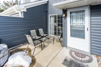 1810 Donegal Dr in Woodbury, MN - Building Photo - Building Photo