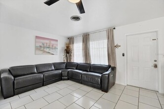 438 Granada Blvd in North Port, FL - Building Photo - Interior Photo