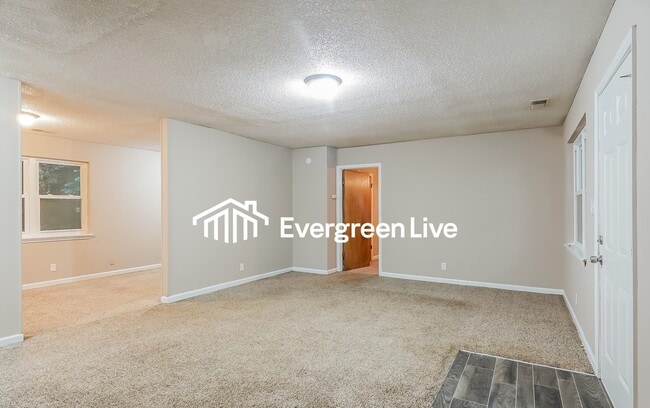 541 Westchester Dr in Bessemer, AL - Building Photo - Building Photo