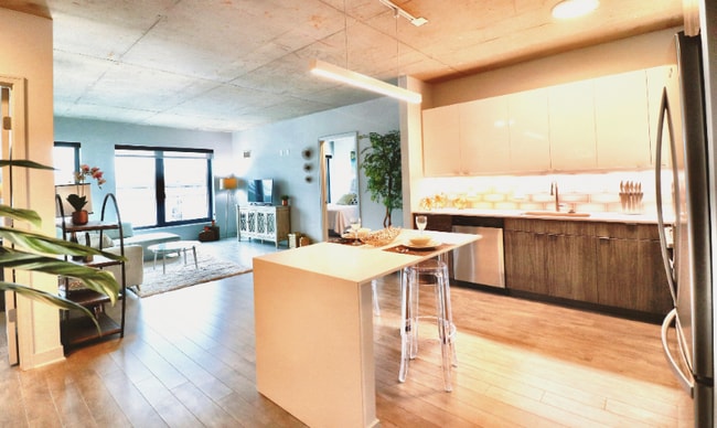 property at 1001 W Addison St