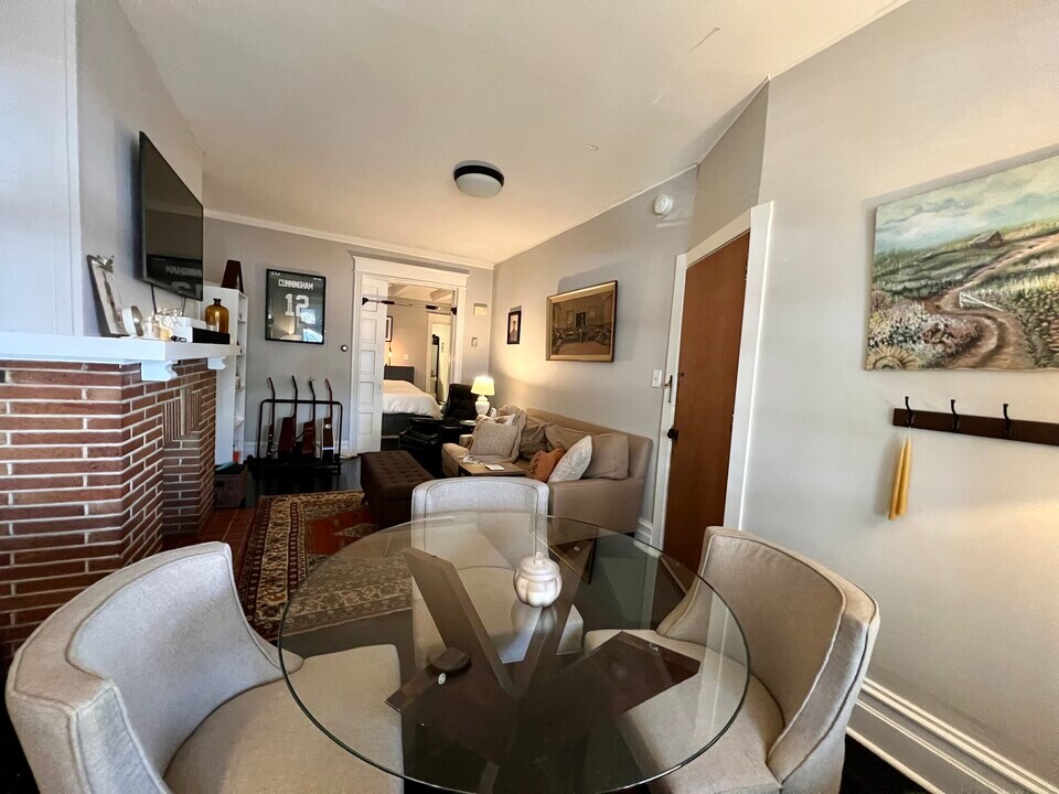 228 S Madison St, Unit 1 in Allentown, PA - Foto de edificio