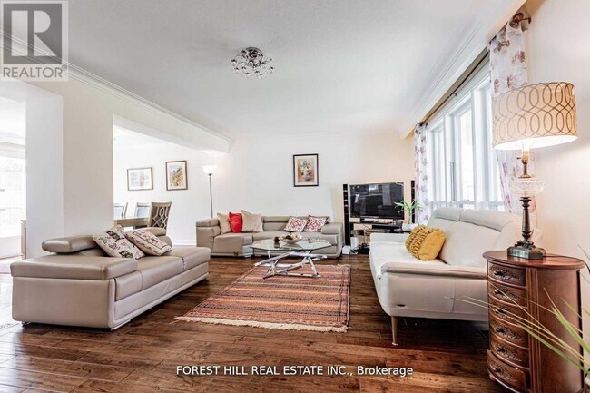 3142 Bayview Ave in Toronto, ON - Building Photo - Building Photo