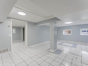 3815 W Roscoe St in Chicago, IL - Building Photo - Building Photo
