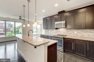 1107 S Walter Reed Dr in Arlington, VA - Building Photo - Building Photo