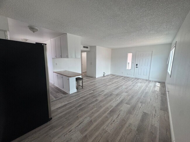 861 N Bruce St in Las Vegas, NV - Building Photo - Building Photo