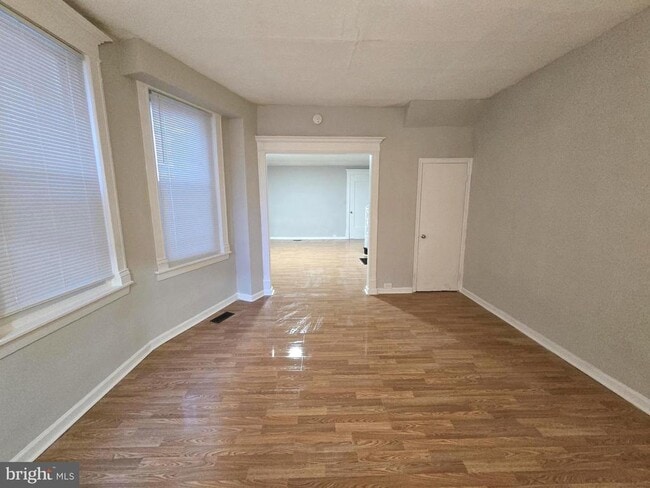 5825 Ashland Ave in Philadelphia, PA - Building Photo - Building Photo