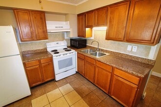 1625 Linnbrook Dr in Dayton, OH - Building Photo - Building Photo