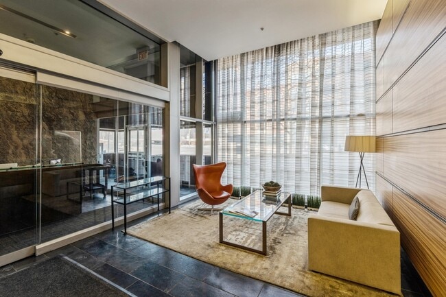 659 W Randolph St in Chicago, IL - Building Photo - Building Photo