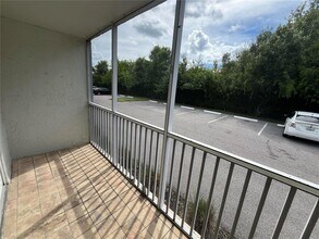 2610 Coconut Bay Ln in Sarasota, FL - Building Photo - Building Photo