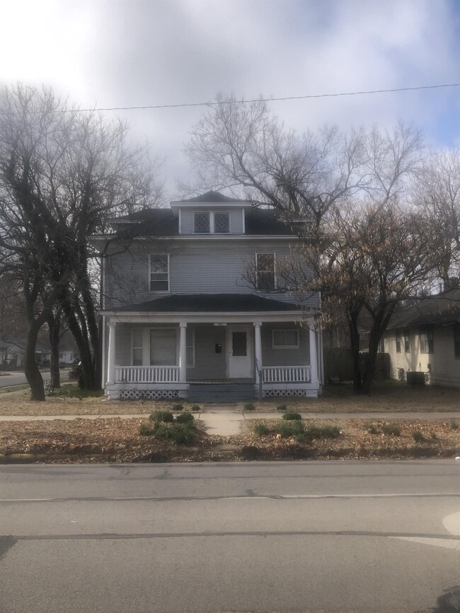property at 137 E 11th Ave