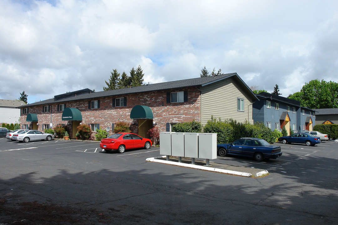 Evergreen Park in Portland, OR - Building Photo