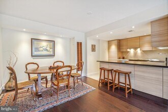 1080 Wisconsin Ave NW in Washington, DC - Building Photo - Building Photo