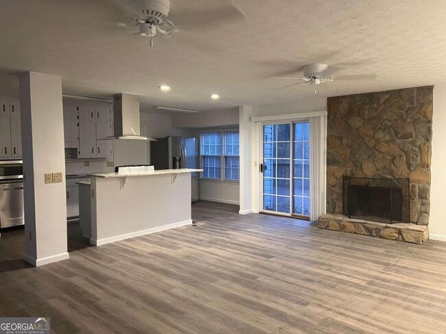 1128 Wildwood Ln in Lawrenceville, GA - Building Photo - Building Photo