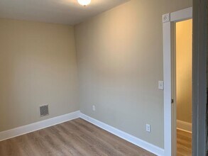 308 Whittier Ave, Unit 308 Whittier Ave in Syracuse, NY - Foto de edificio - Building Photo