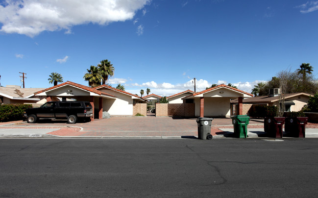 73810 Santa Rosa Way in Palm Desert, CA - Building Photo - Building Photo