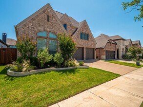 4412 La Roche Ave in Carrollton, TX - Building Photo - Building Photo