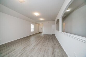 203 Blue Crane St in Huntsville, TX - Building Photo - Building Photo