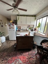 13051 Larchmere Blvd in Shaker Heights, OH - Foto de edificio - Building Photo