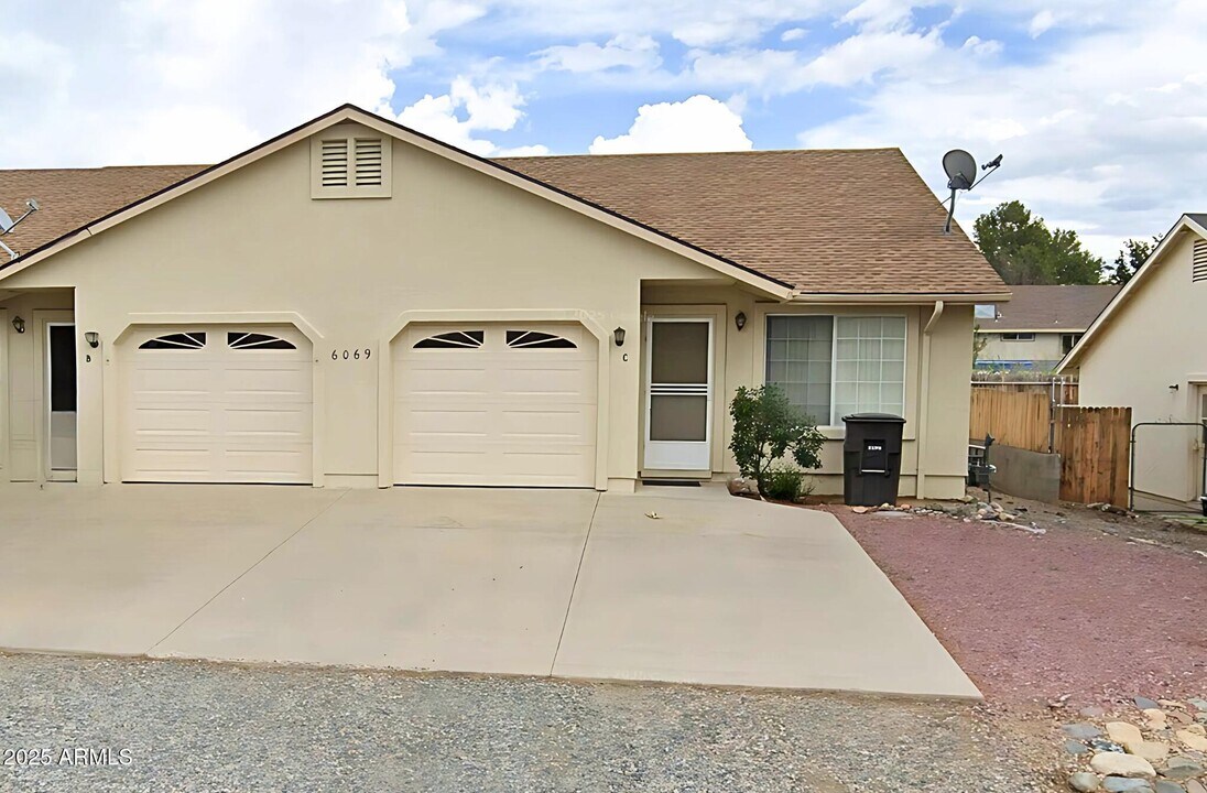 6069 N Rockland Dr in Prescott Valley, AZ - Building Photo